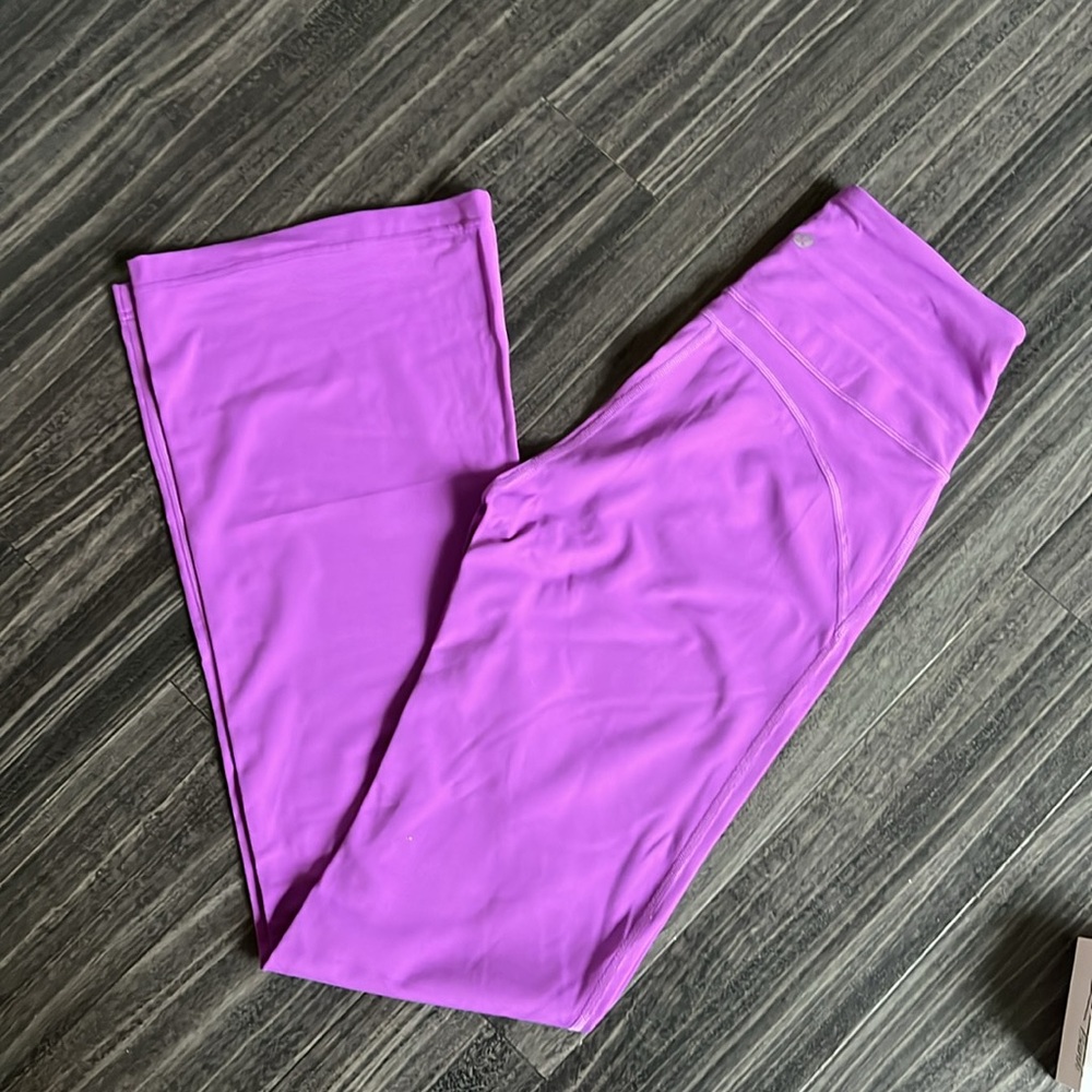 Lululemon Super HR Groove Flare